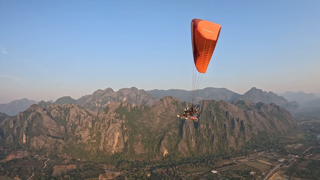 Vang Vieng Paramotor